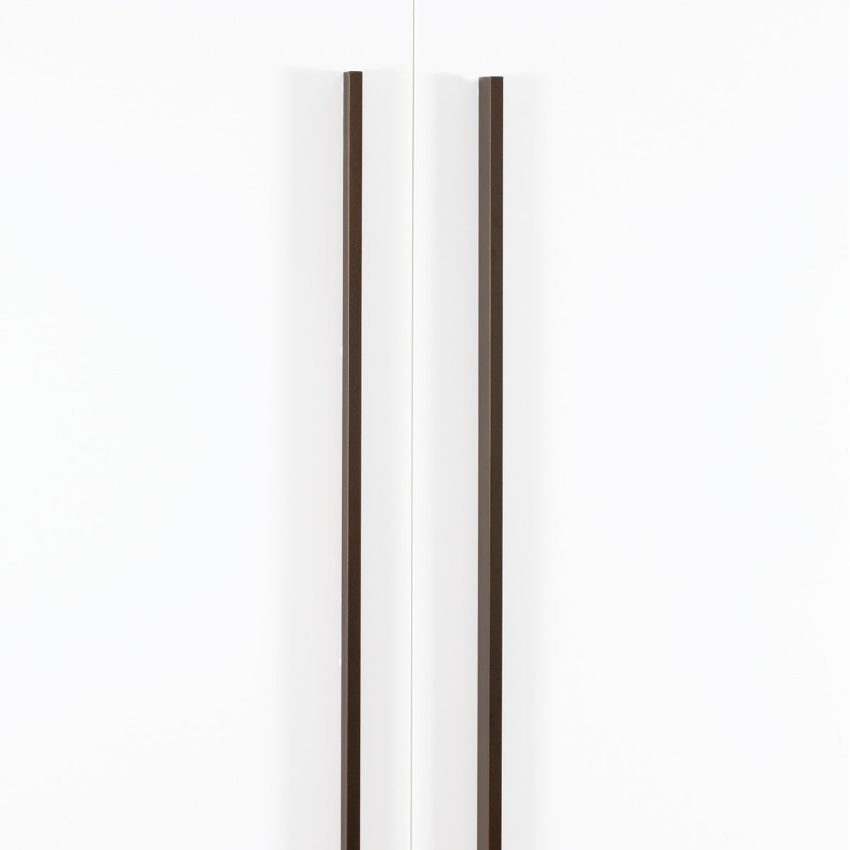 ANGLE PULL HANDLE 640MM METALLIC GOLDEN BROWN in Metallic Golden Brown