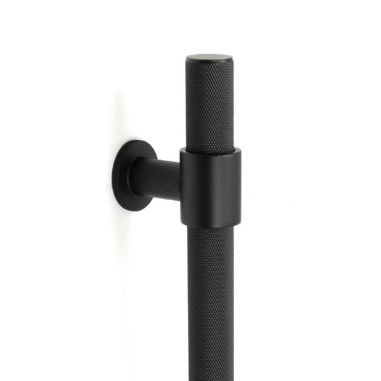 MOMO BELGRAVIA KNURLED 800MM SOLID BRASS BAR PULL MATT BLACK in Matt Black