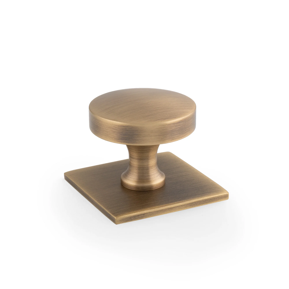 Hastings 38mm Knob on Backplate - Aged Brass in Aged Brass