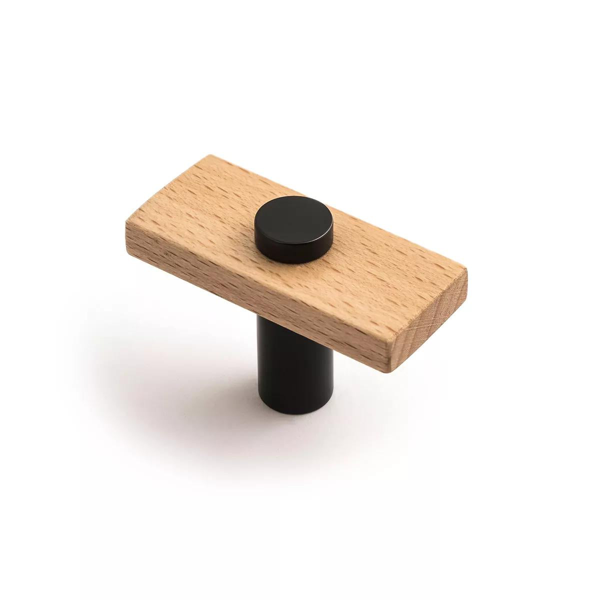 Madera Knob in Euro Beech/Matte Black