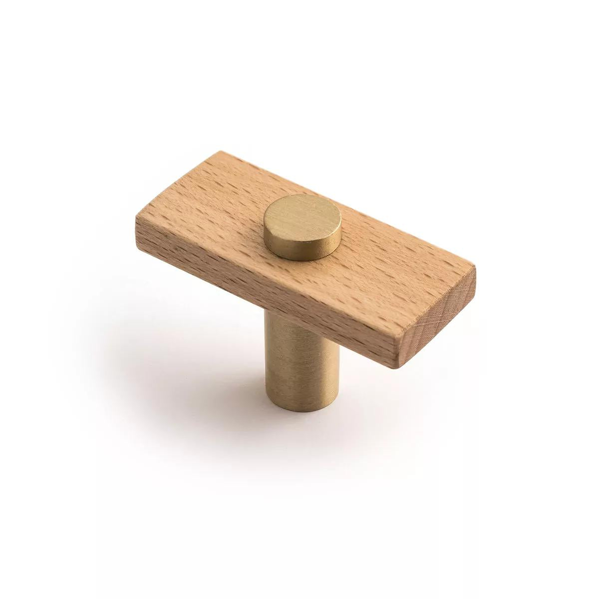 Madera Knob in Euro Beech/Brushed Gold