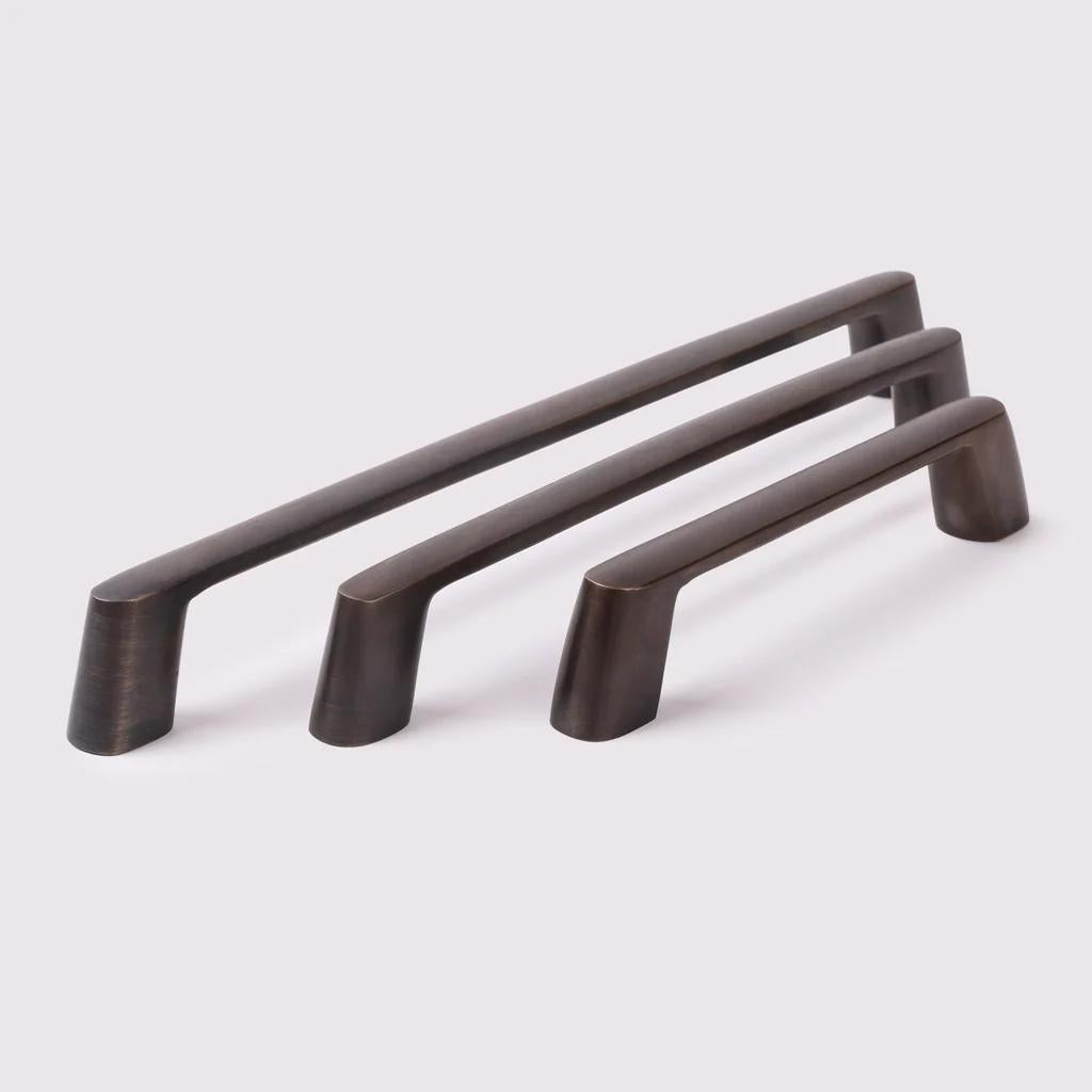 Surrey Handle 128mm - Antique Bronze in Antique Bronze