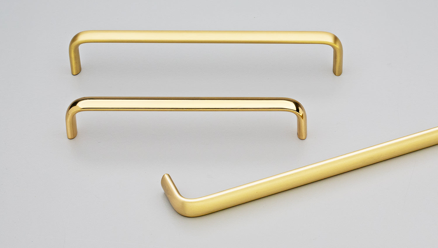 Trumpet Handle 128mm C to C Polished Brass Gloss in Polished Brass Gloss