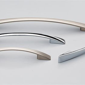 Loftus Cabinet Pull Handle 96mm CTC in Polished Chrome