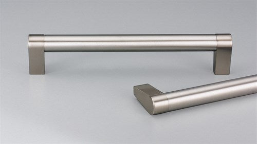 18mm dia Cabinet Pull Handle, Zamac Posts Tapered 144mm with 128mm CTC in Satin Stainless