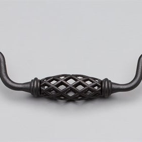Bingley drop Cabinet Pull Handle 128mm CTC in Antique Brass
