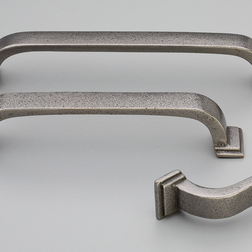 Windsor Handle 128mm C to C in Cast Iron