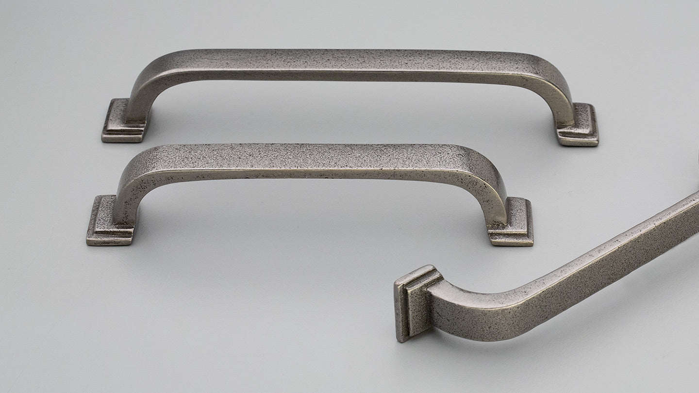 Windsor Handle 128mm C to C in Cast Iron