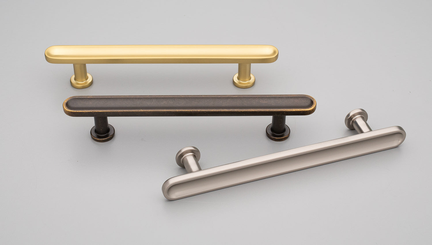 Randers Handle 128mm Antique Brown in Antique Brown