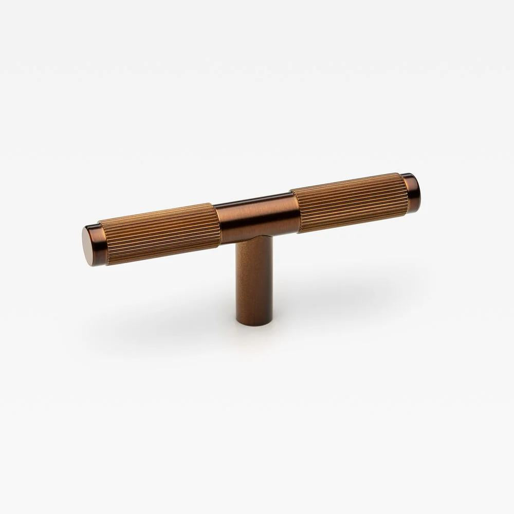 Linear T-Pull Bronze in Bronze
