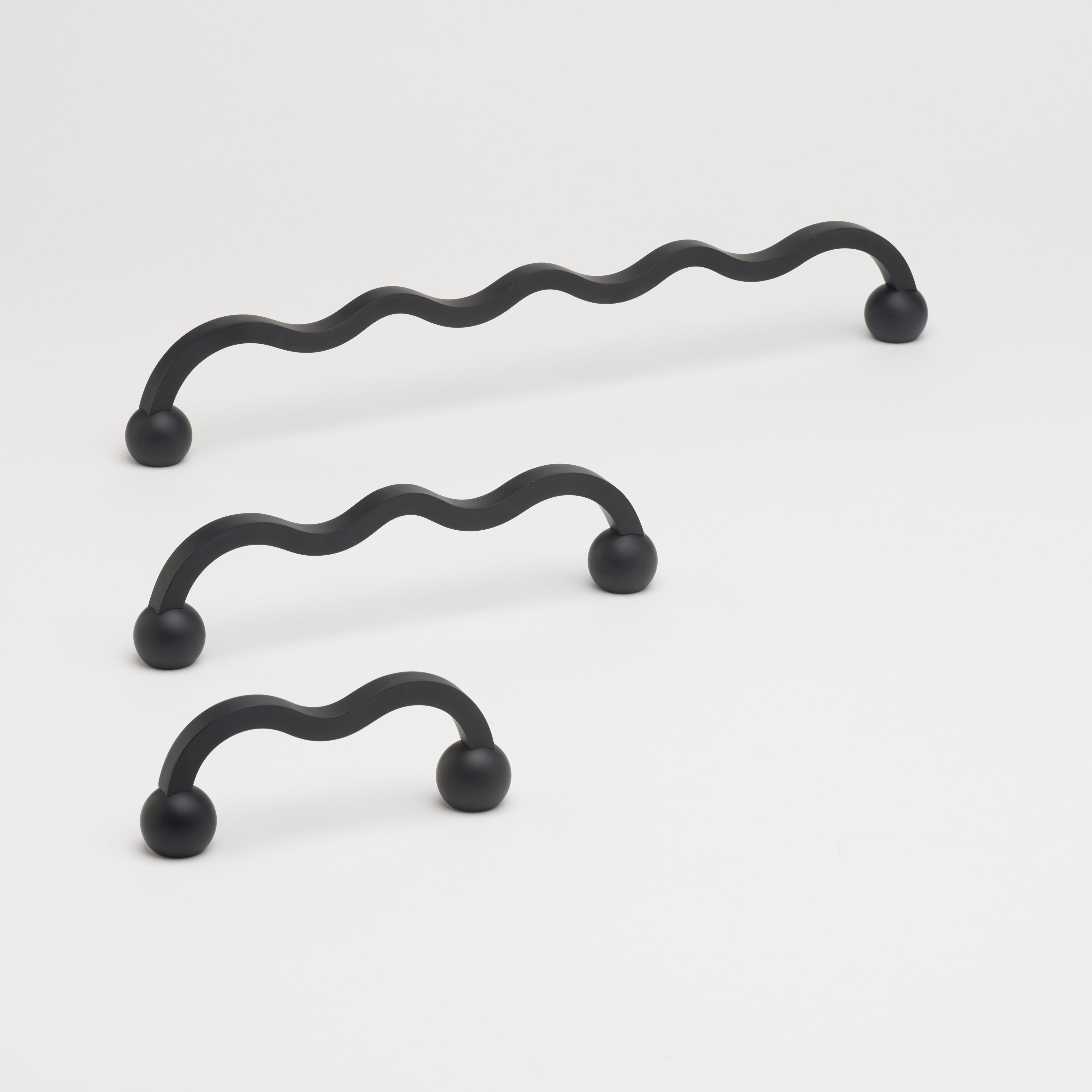 Capri Pull Black in Black