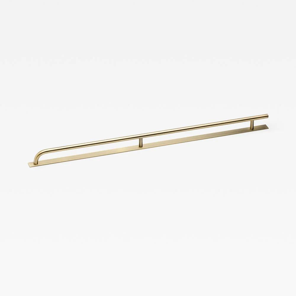 Brera with Backplate Aged Brass XL in Aged Brass