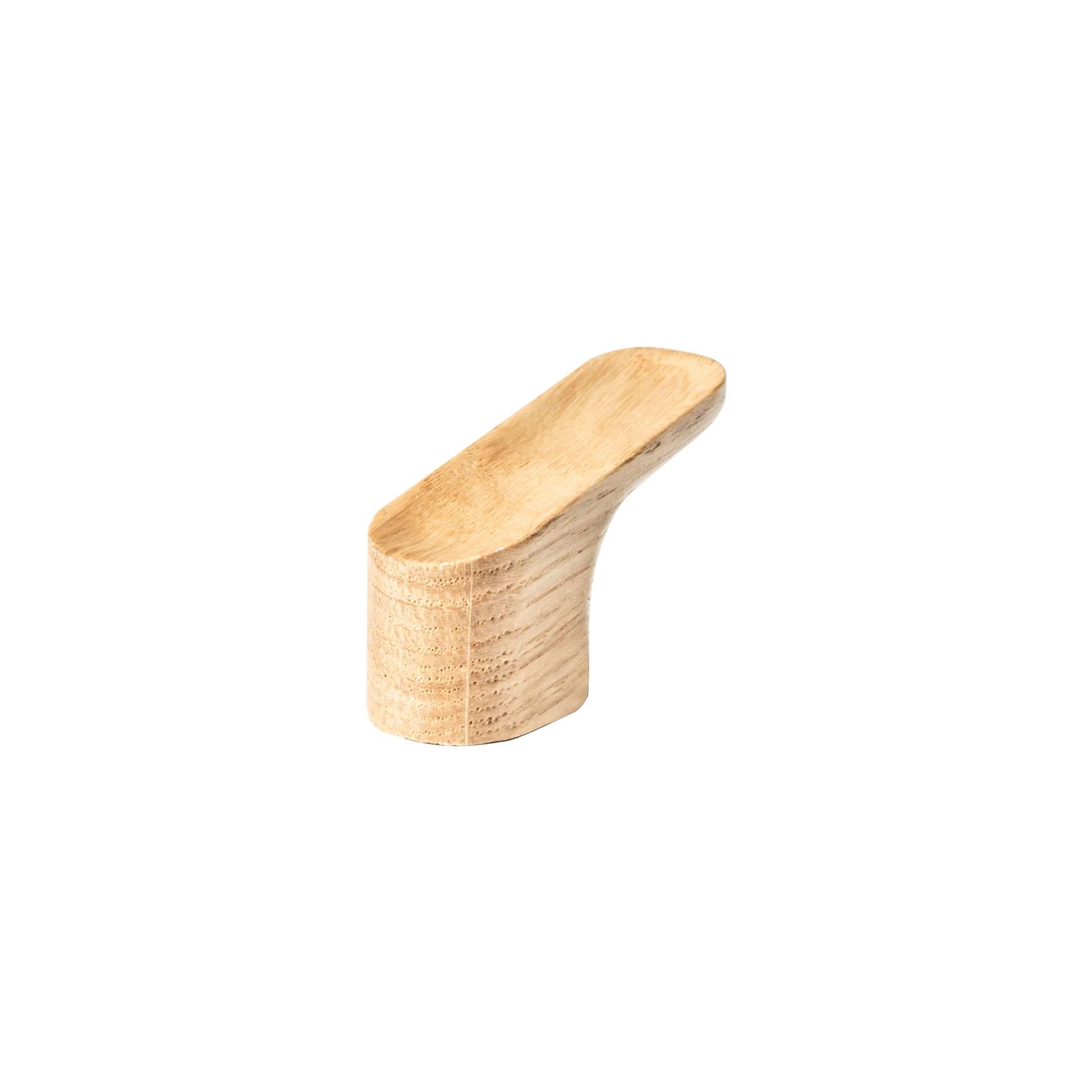 MOMO HANDLES LUV WOOD ANGLED KNOB 51MM OAK in Oak