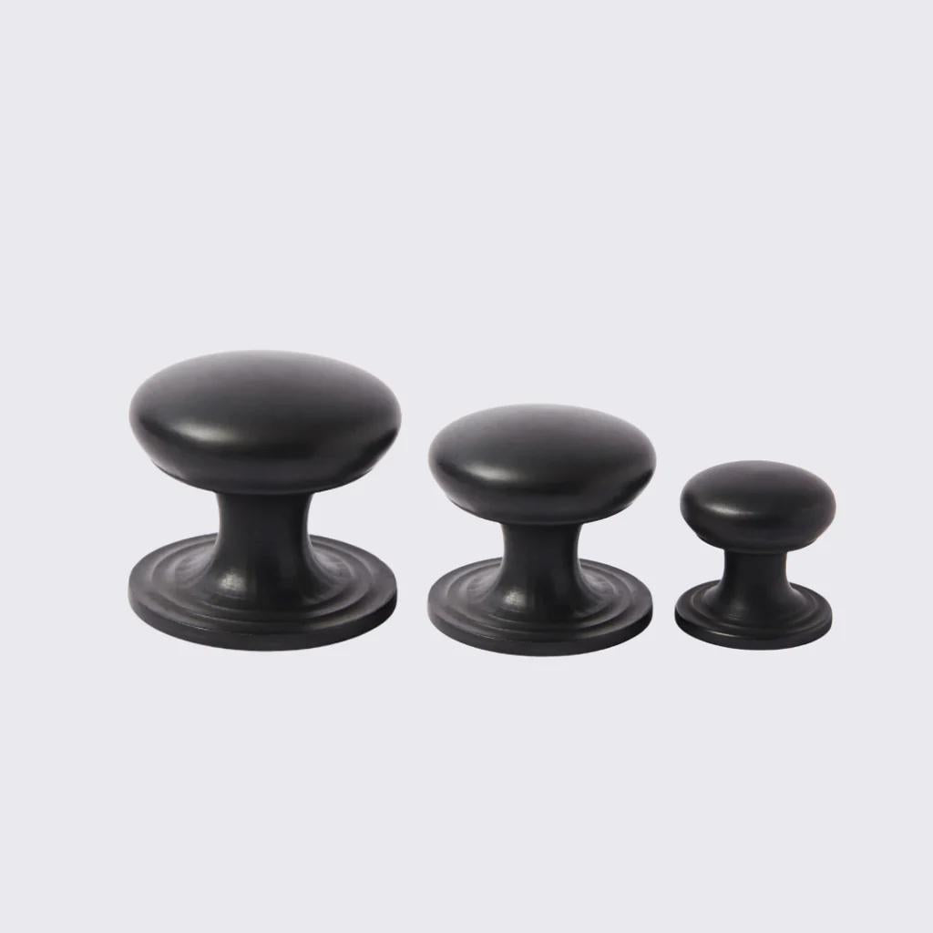 Kew Knob Large - Scorched Black in Scorched Black