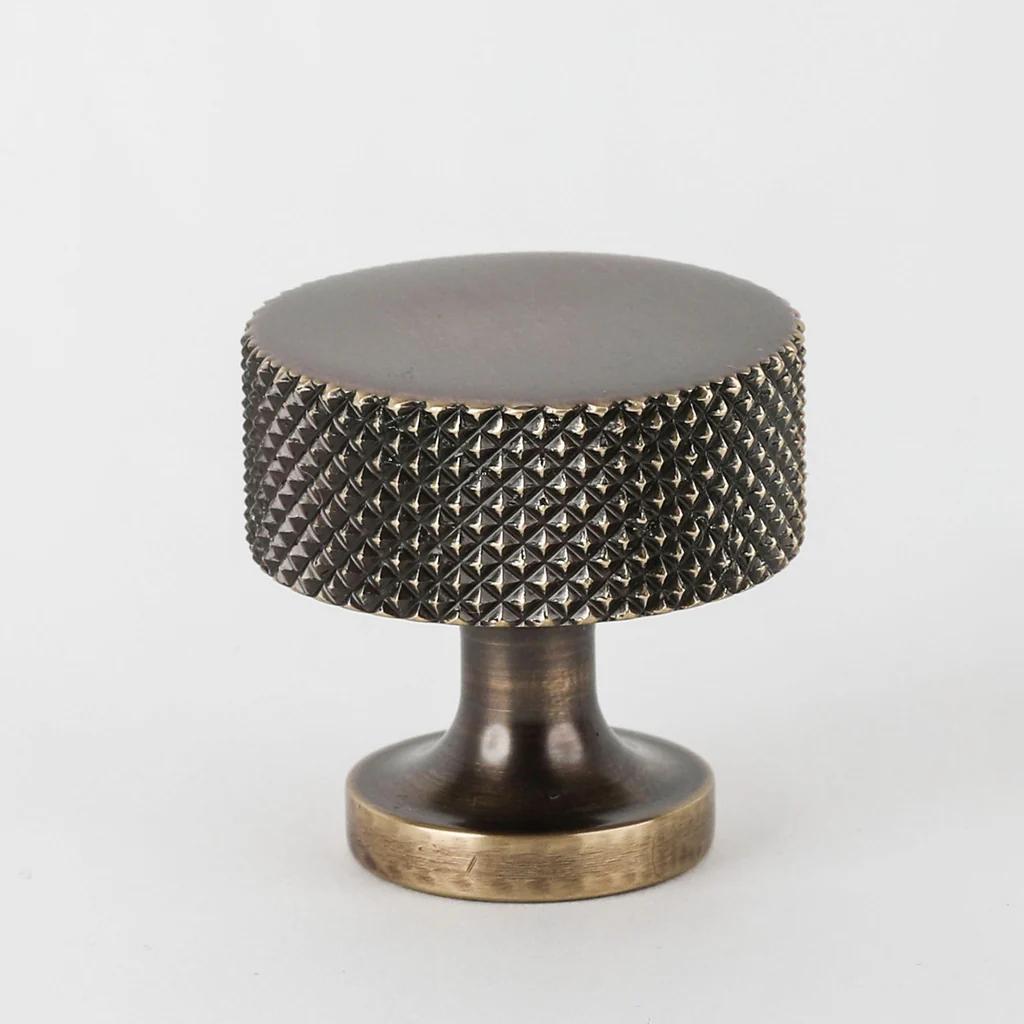 New Yorker Knob - Oil Rubbed Bronze in Oil Rubbed Bronze