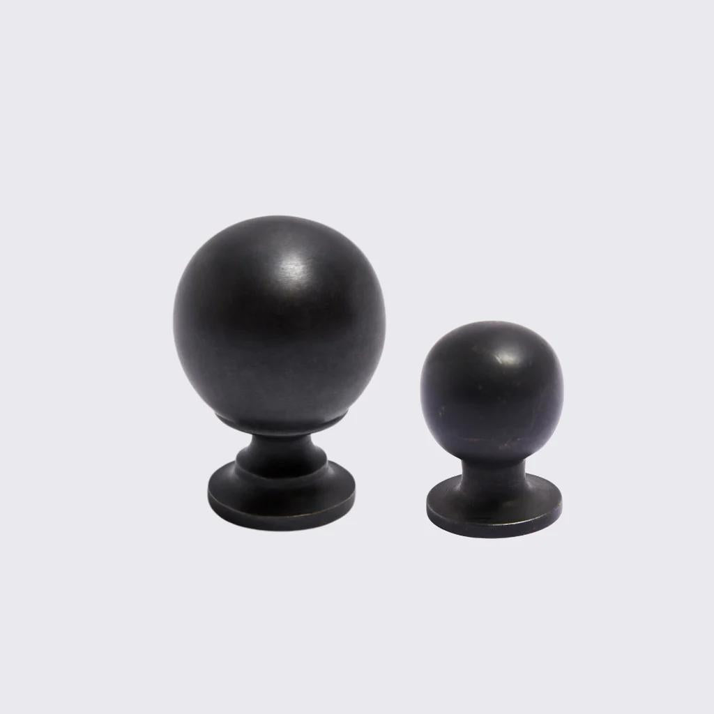 Surrey Knob Large - Scorched Black in Scorched Black