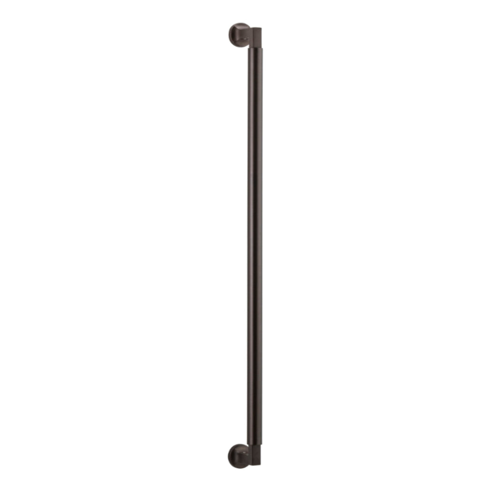 Iver Berlin single pull handle in a sleek metal finish, designed for modern furniture or cabinetry.