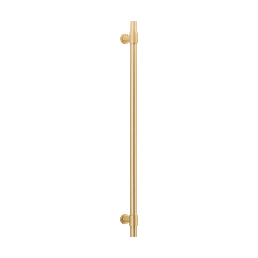 Iver Helsinki single pull handle, modern architectural hardware with sleek metal finish, mounted on a door.