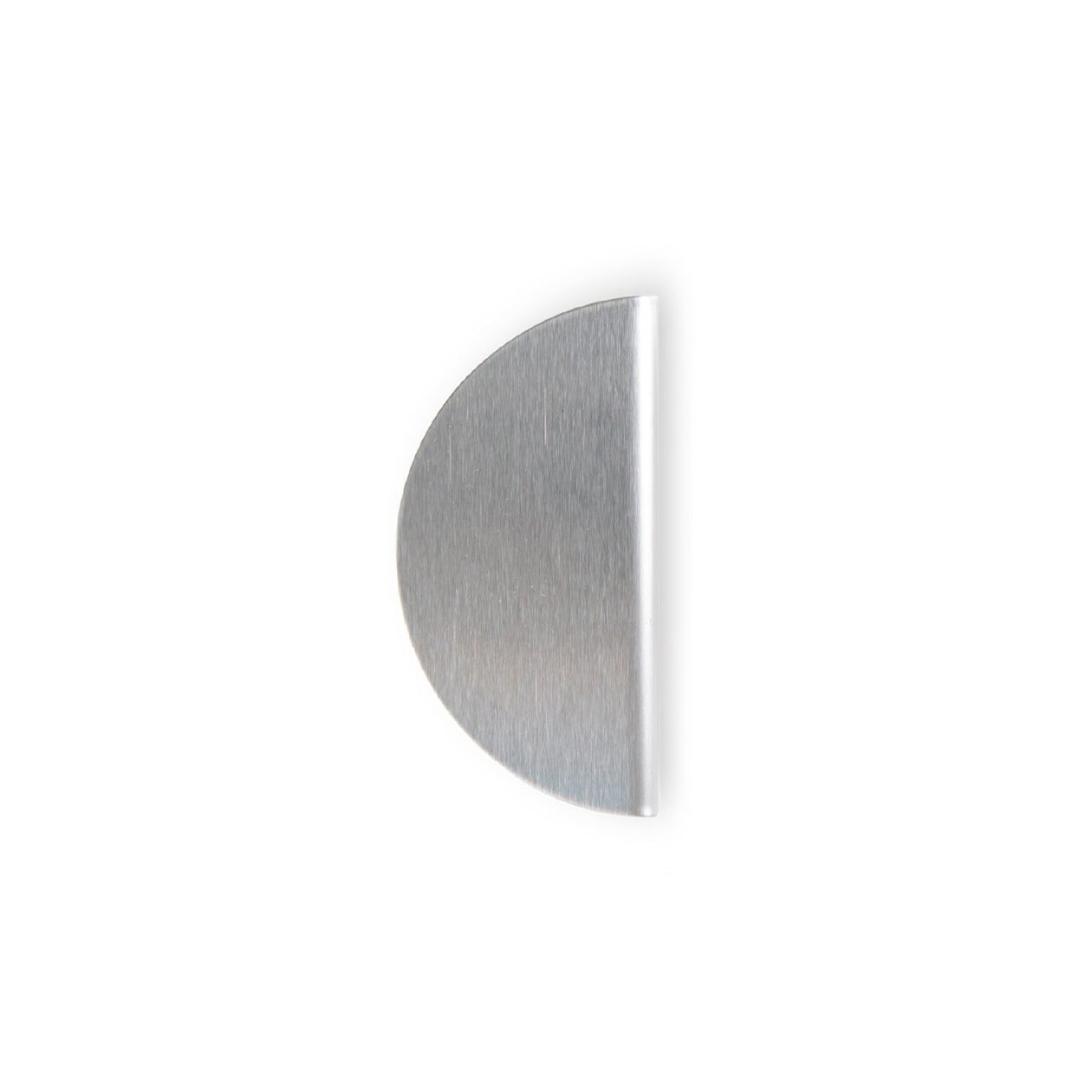 Momo SOLA Half Round Lip Pull handle in stainless steel finish, showcasing its sleek modern design and curved shape.