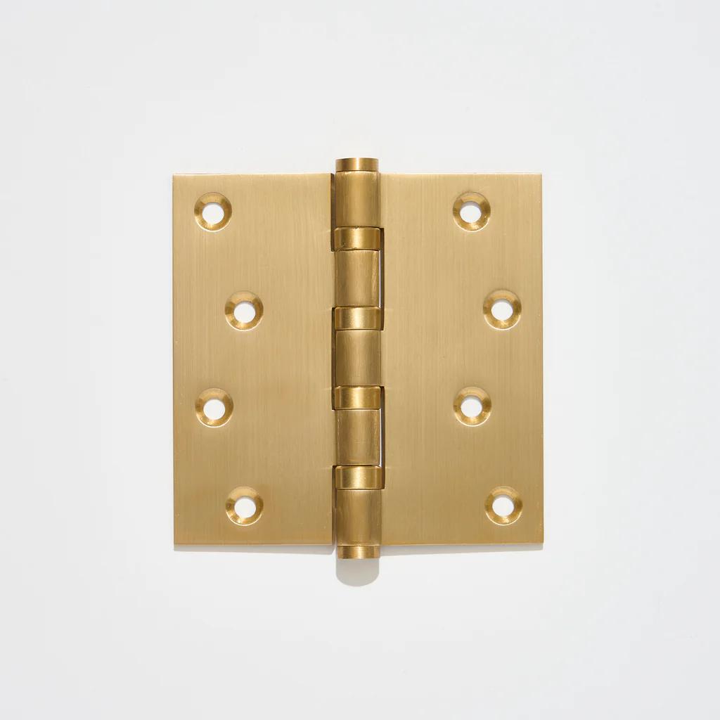 Hinge Live Brass in Live Brass