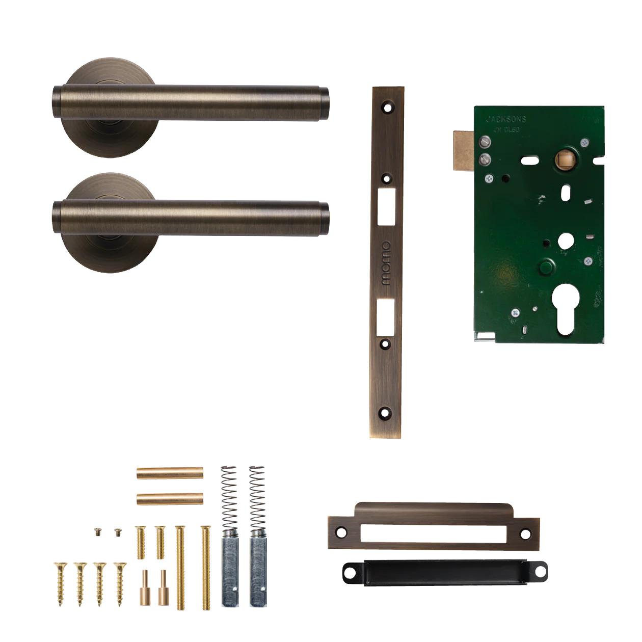 MOMO BELLEVUE PLAIN LEVER SOLID BRASS MORTICE PASSAGE SET - BRONZE in Bronze