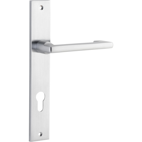 Pair of Iver Baltimore return levers on rectangular backplates, showcasing their elegant design and polished finish.