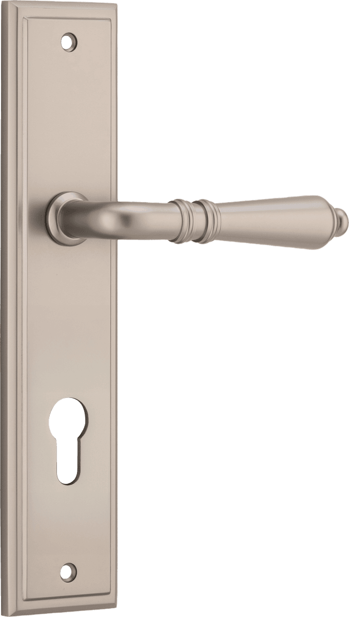 Pair of Iver Sarlat lever handles on stepped backplates, featuring a classic design for interior doors.