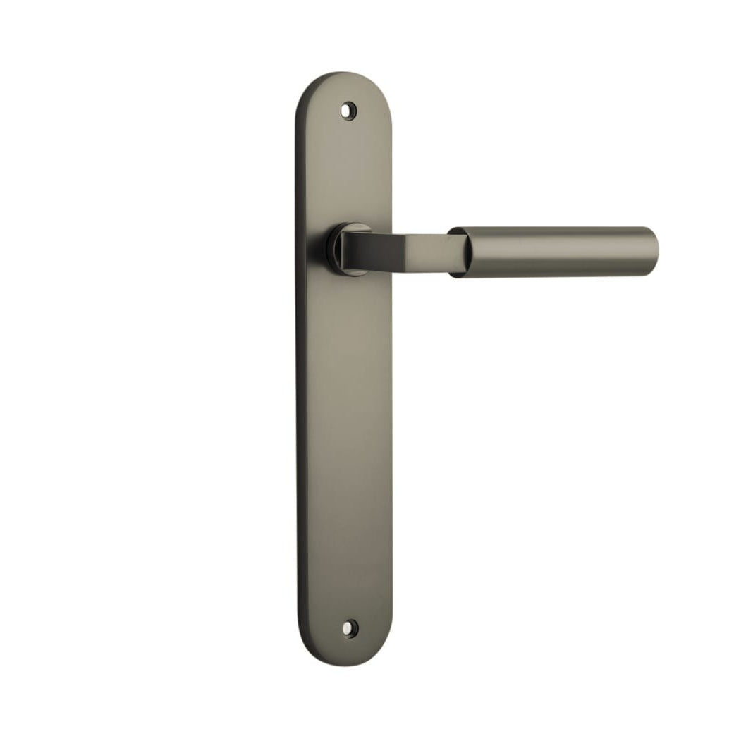 Pair of Iver Berlin lever door handles on oval backplates, chrome finish, modern and stylish for interior doors.