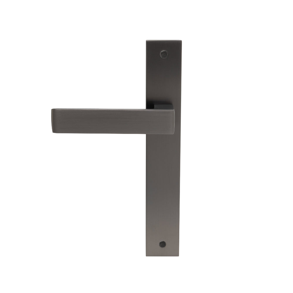 Galaxy - Pegasus Elite Longplate Dummy - RH in Graphite Nickel