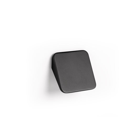 SWITCH 32MM PULL HANDLE MATT BLACK in Matt Black