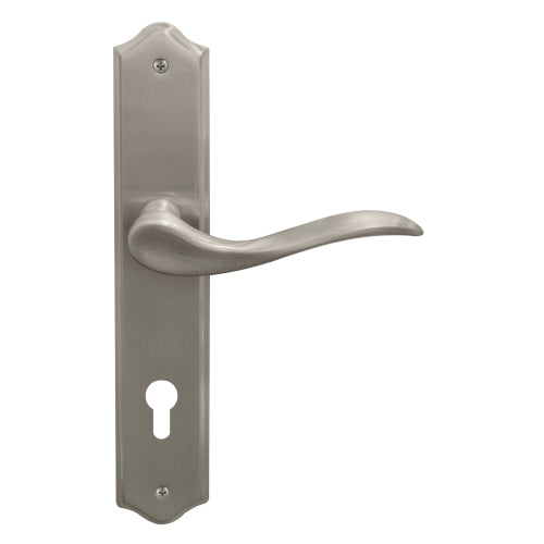 Hermitage Traditional Backplate E85 Keyhole in Brushed Nickel