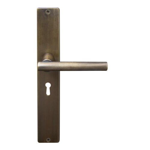 Charleston Square Backplate Std Keyhole in Oil Rubbed Bronze