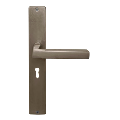 Federal Square Backplate Std Keyhole in Natural Bronze