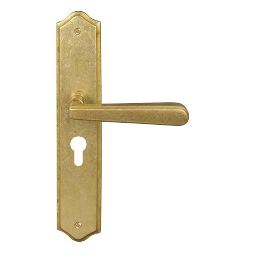 Villa Traditional Backplate E48 Keyhole in Rumbled Brass