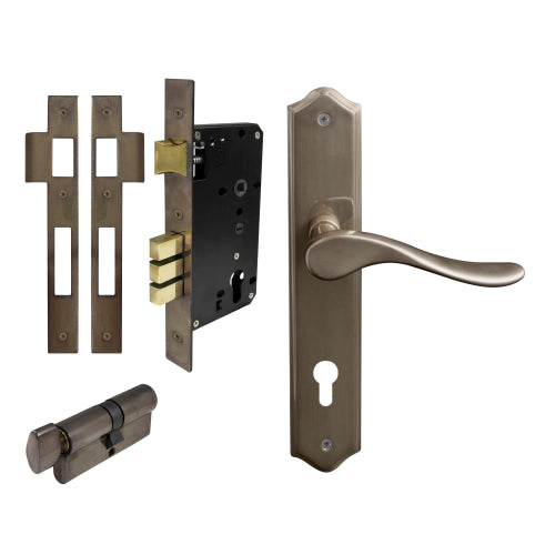 Haven Traditional Backplate Entrance Set - E85 in Natural Bronze