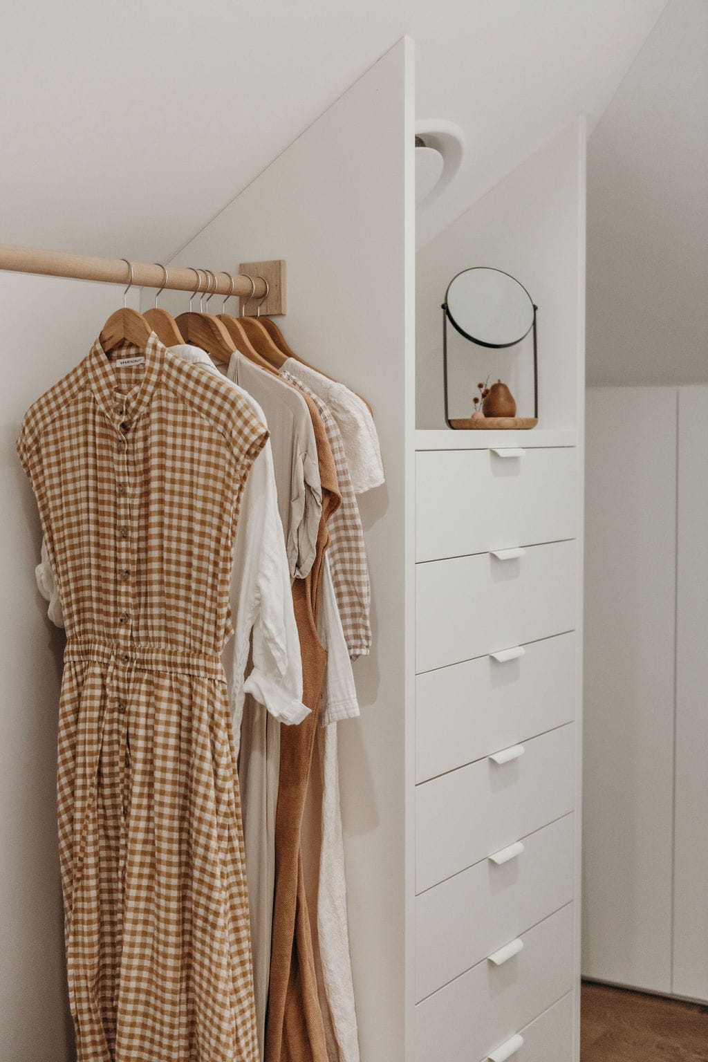 The Bedroom Detail Most People Get Wrong: Cabinet Handles and Pulls