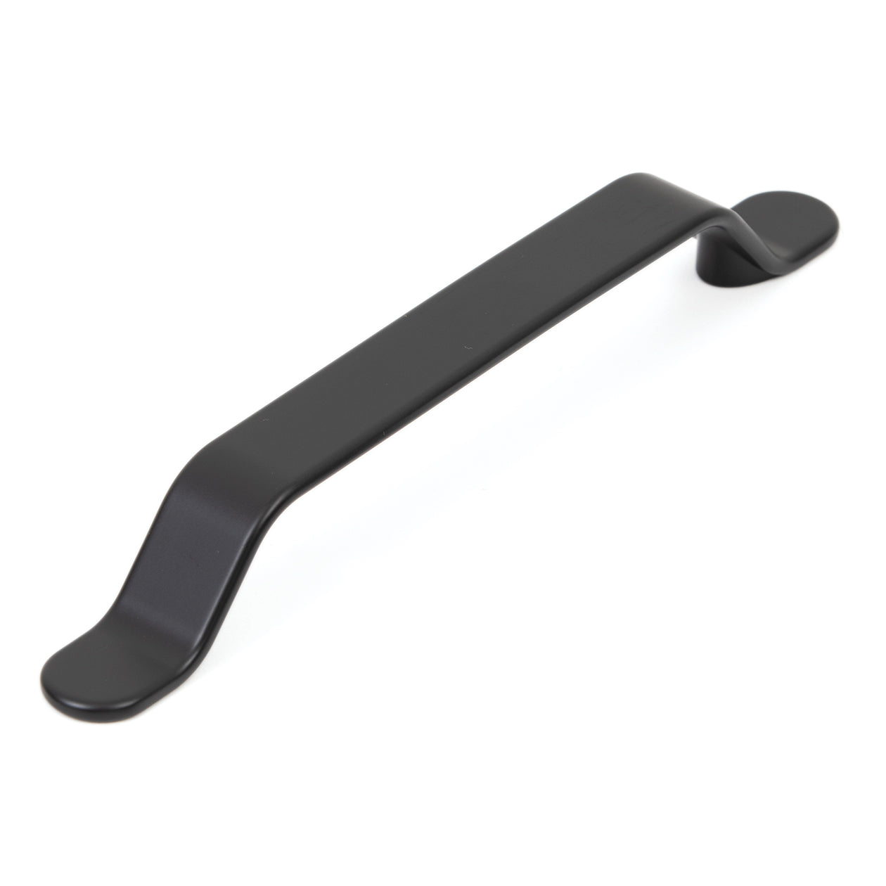 Momo BELT D Cabinet Pull Handle in black metal with a sleek belt design for modern cabinet doors and drawers.