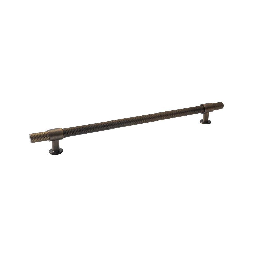 Momo Belgravia lined solid brass appliance pull with a polished finish, showcasing its elegant curved design and sturdy construction.