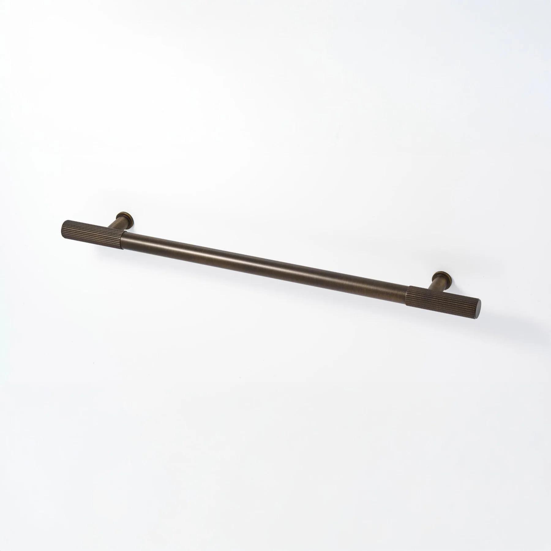 [Coming Soon] Ridge 450mm Door Pull - Back-to-Back - Bronze in Bronze