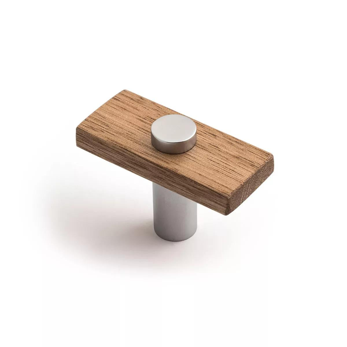 Madera Knob in Tasmanian Oak / Satin Chrome