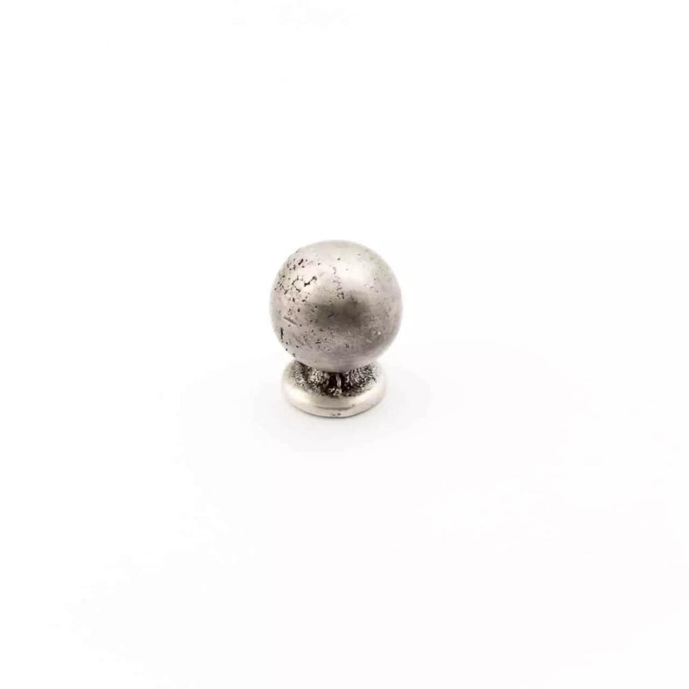 Cast Italiana Knob in Silver