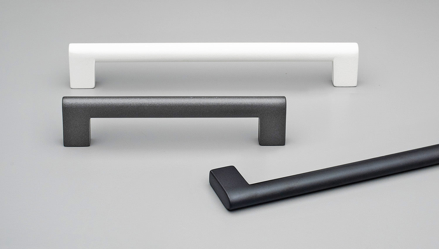 Industrial Handle 192mm C to C White Powder Coat#3 in White Powder Coat