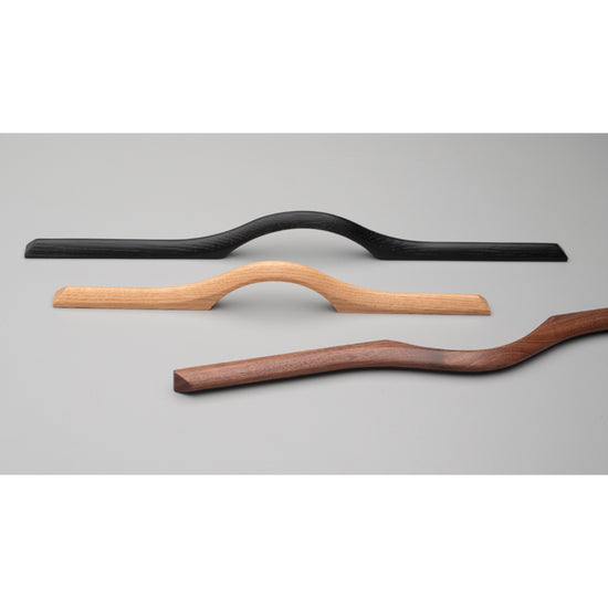 Nyborg Handle 192/512 CTC, OA 594mm in Walnut