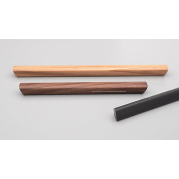Listo Handle 320 C to C 373 O/A Walnut in Walnut