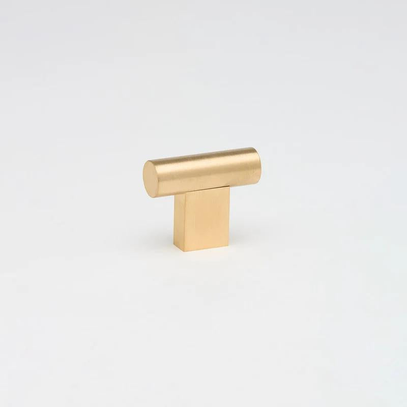 Lo & Co T Pull in Live Brass
