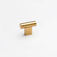 Lo & Co T Pull in Brass