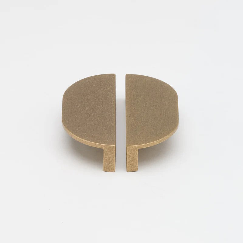 Lo & Co Isla Pull in Tumbled Brass