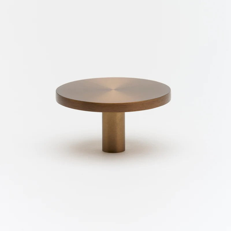 Lo & Co Paige Knob in Bronze