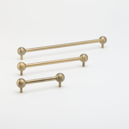 Lo & Co Sphere Appliance Pull in Aged Brass