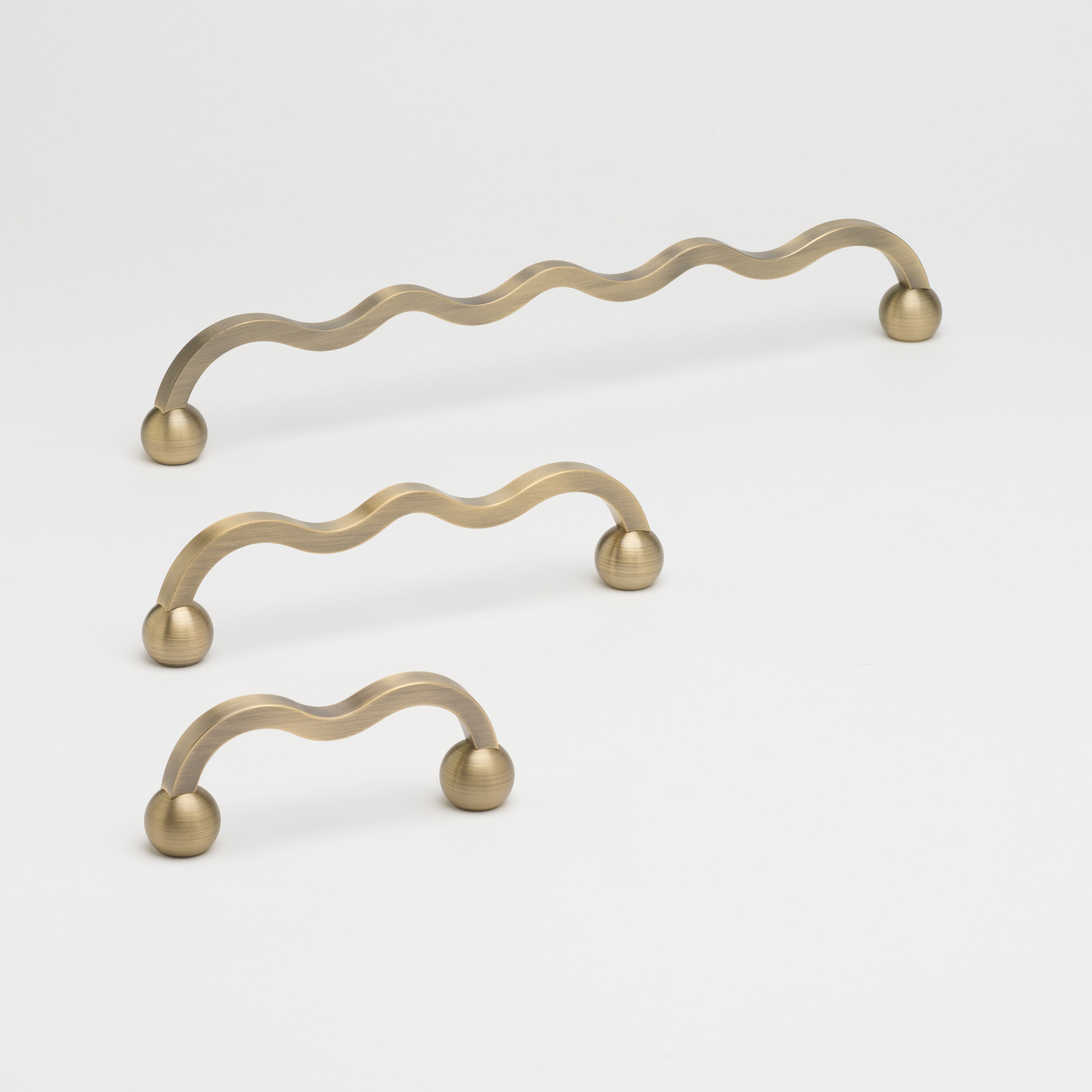 Capri Pull Aged Brass in Aged Brass